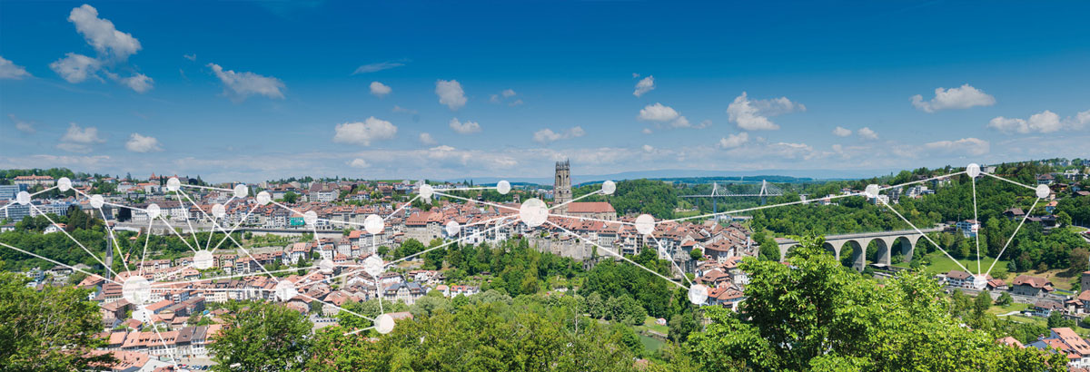 Blick auf die Stadt Freiburg an einem sonnigen Tag