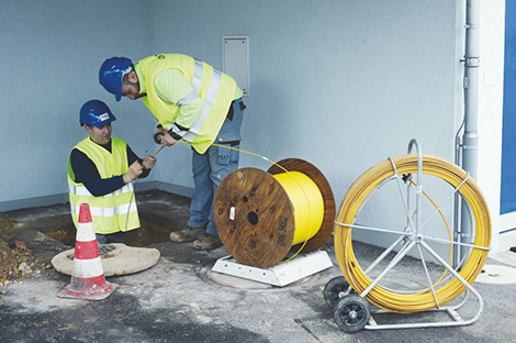 Glasfasertechnik vor Ihrem Haus