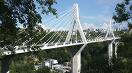 Poya Brücke - Strasseninfrastruktur