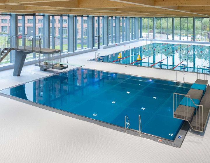 La piscine publique du MIC à Marly, dont l'eau est traitée par Groupe E