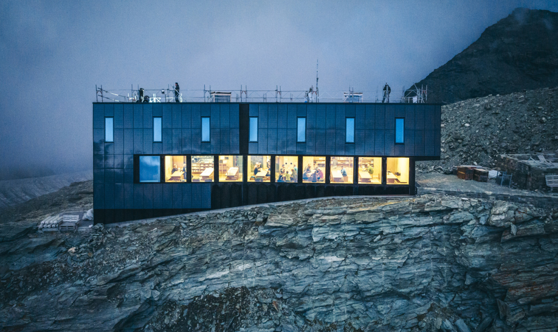 Cabane de Tracuit de nuit