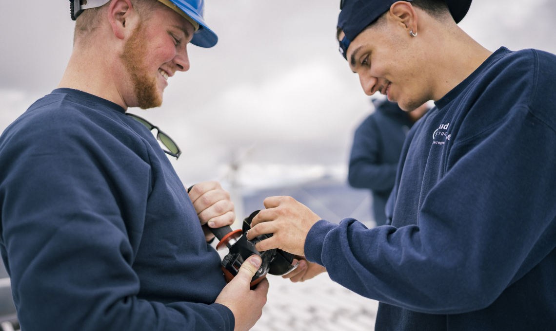 Thomas Wuerzer échange quelques mots avec son collègue
