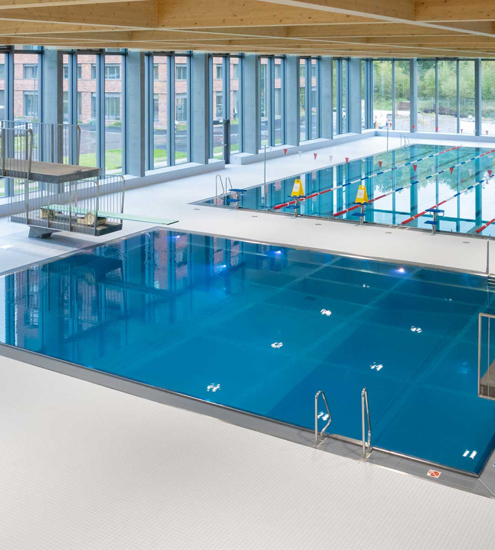La piscine publique du MIC à Marly, dont l'eau est traitée par Groupe E