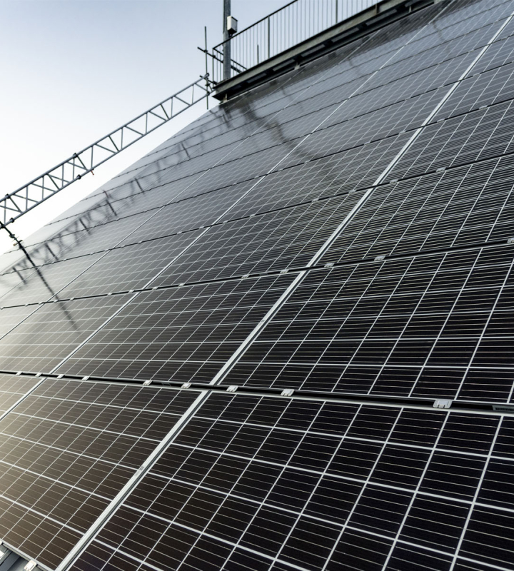 Les installations photovoltaïques, solution de Groupe E pour favoriser la transition énergétique.