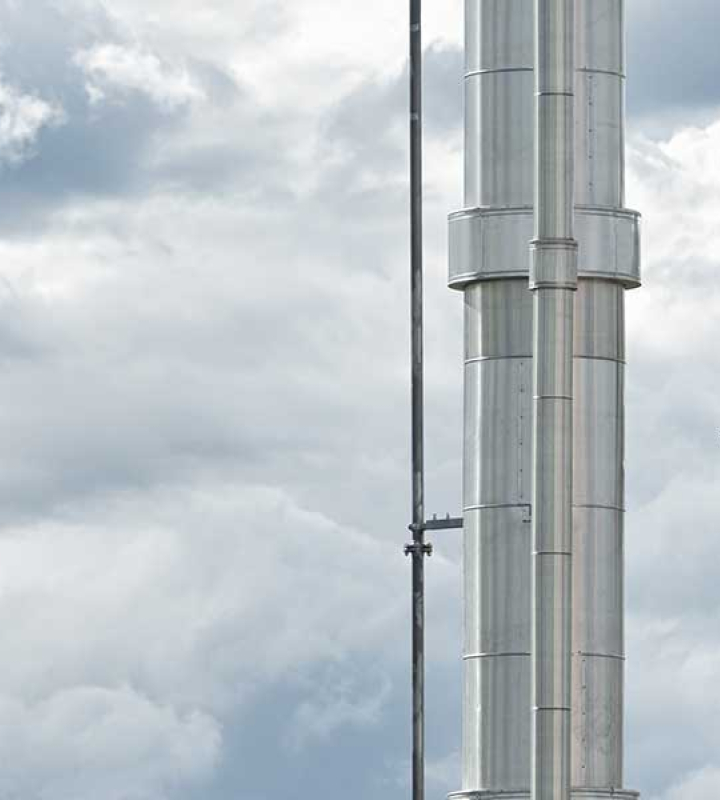 Cheminée d'une centrale de production thermique