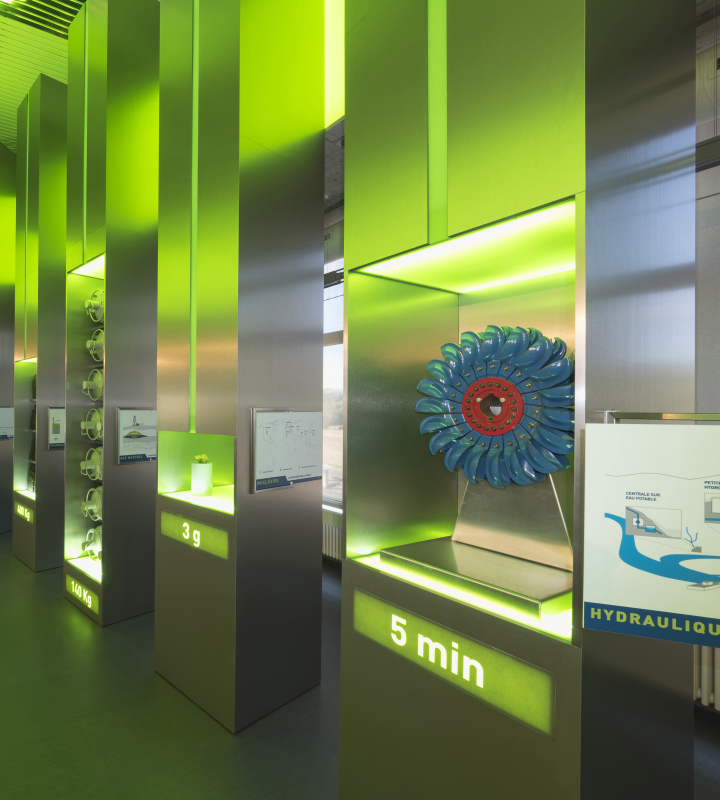 Intérieur de la visite d'Electrobroc