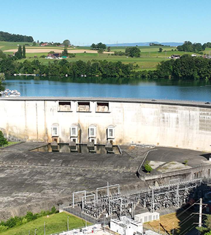 Vue du barrage de Schiffenen, exploité par Groupe E