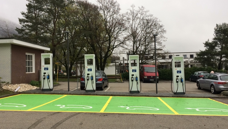 Mobilité électrique : nouvelles bornes ultrarapides à Egerkingen (SO)