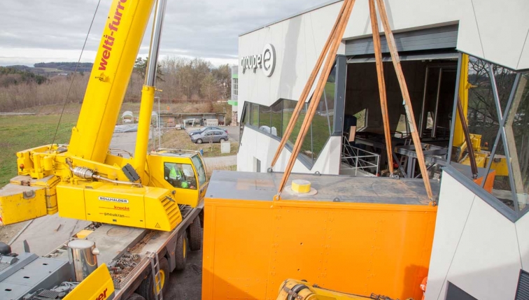 Eine Turbine zur Stromerzeugung aus Holz