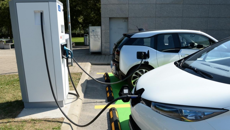 Alpiq et Groupe E fusionnent leurs réseaux de recharge pour voitures électriques