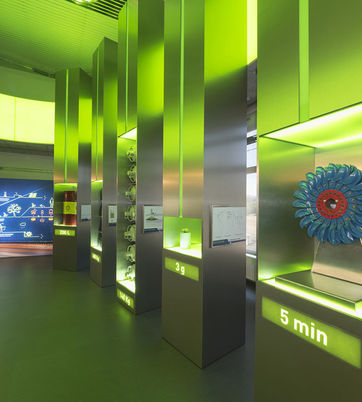 Intérieur de la visite d'Electrobroc