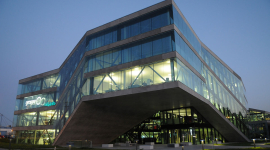 Plexus, vue de face la nuit