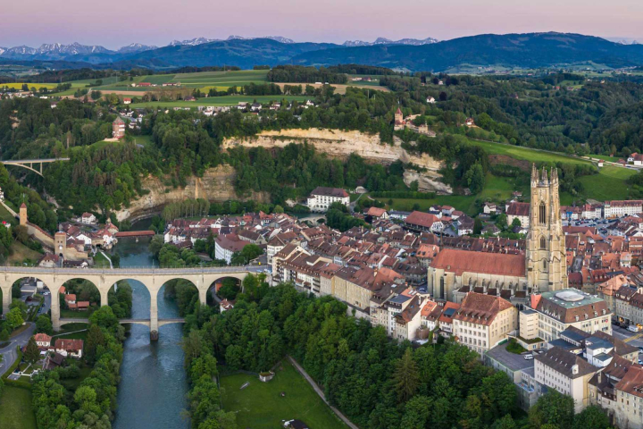 Ville de Fribourg en fin de journée