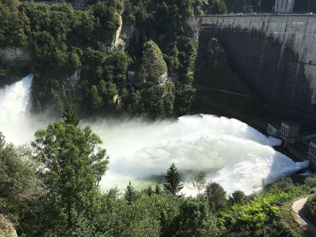 Crue artificielle au barrage de Rossens