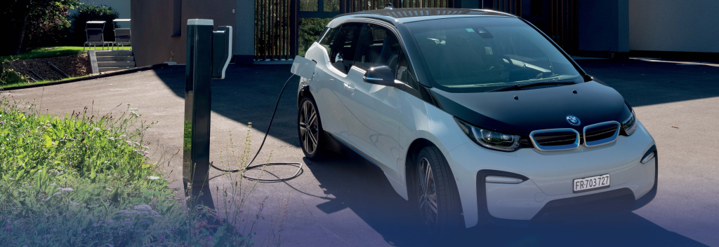Borne de recharge installée par Groupe E