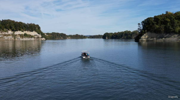 Un tour en bateau solaire
