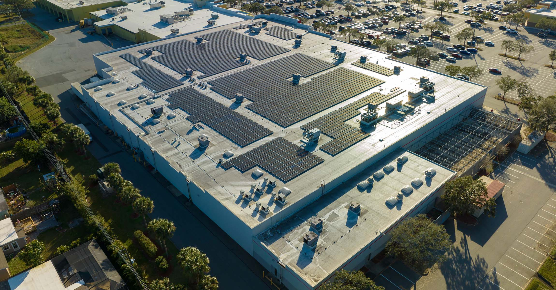 Entreprise équipée de panneaux solaires par Groupe E