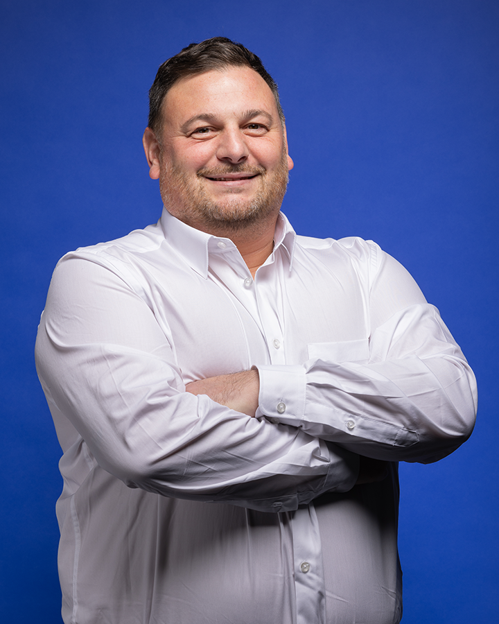 Portrait d'Antonio Baldi, responsable de la succursale de La Chaux-de-Fonds